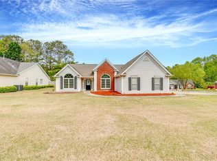 570 Sterling Hill Dr, Lawrenceville, GA 30046