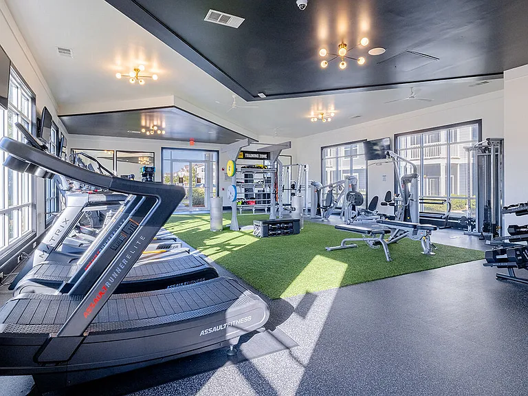 Longshore Commons — Photo 9