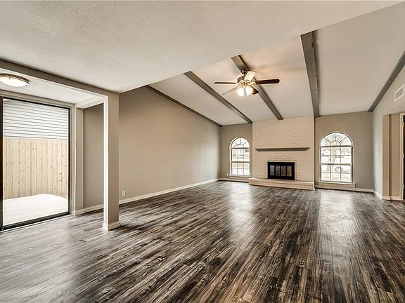3rd image of 4005 Rushmoor Dr