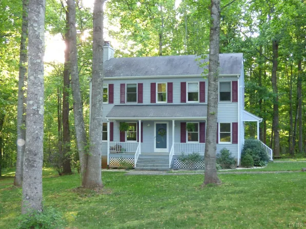 210 Foxcroft Dr, Monroe, VA 24574