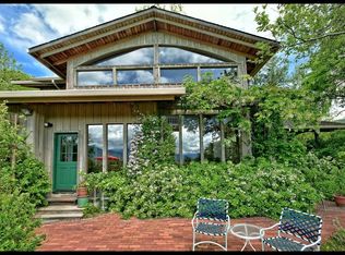 331 Pompadour Dr, Ashland, OR