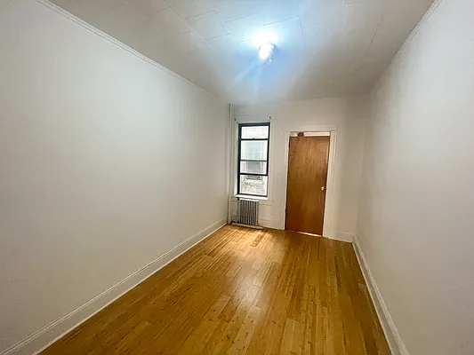 Rented by Evergreen Realty & Investments | media 6