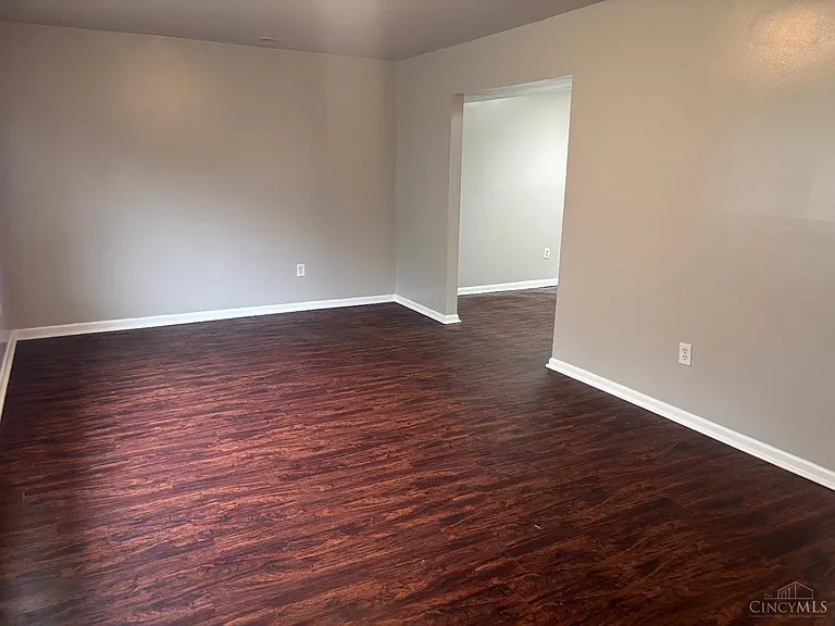 3313 Freddie Dr — Photo 8