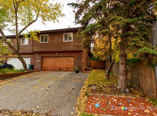 8221 Rovenna St, Anchorage, AK 99518