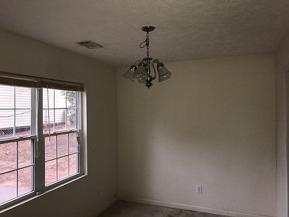 4th image of 1353 Senate Dr NW
