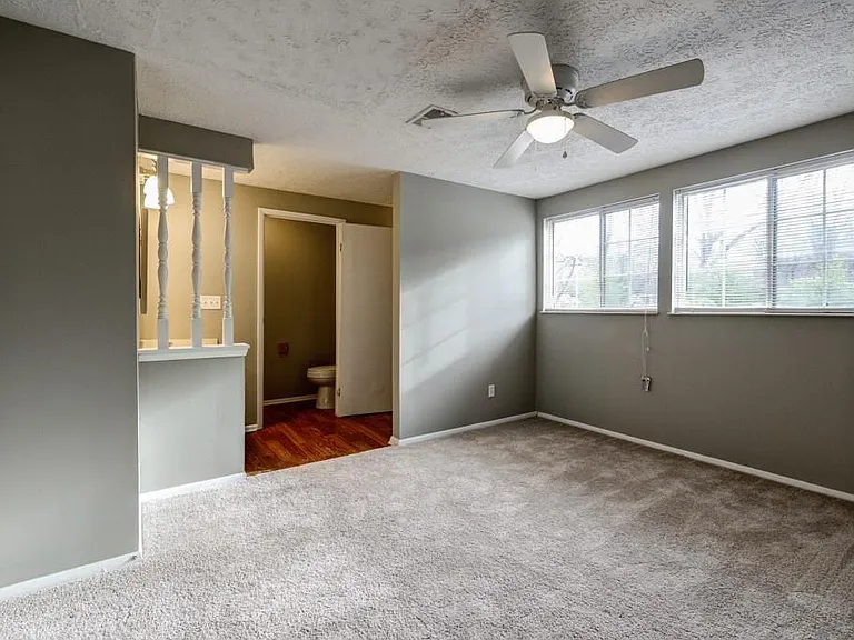 2887 Royal Path Ct — Photo 17