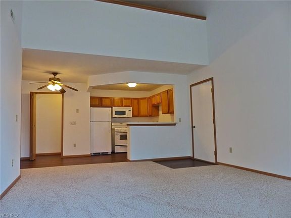 5th image of 780 N Creek Dr #780