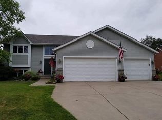 2595 Pine Ridge Blvd, Red Wing, MN 55066