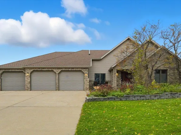 410 Sundown Dr, Avon, MN 56310