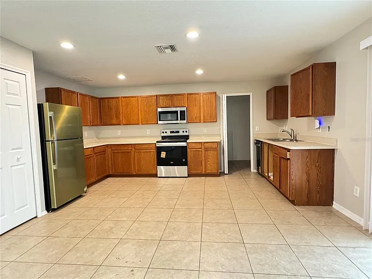 13807 Fareham Rd — Photo 9