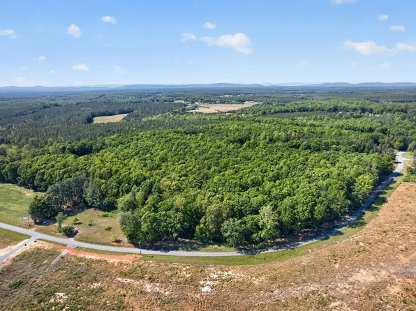 1 Shores Rd, Palmyra, VA 22963
