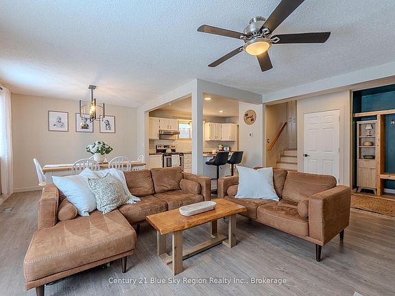 5th image of 261 Mulligan St