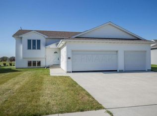 4835 Lavonne Ct S, Fargo, ND 58104