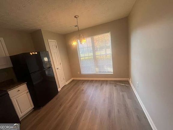 4th image of 3545 Waldrop Trl