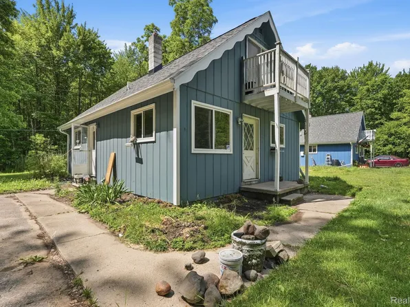 1699 Ditty Rd, Kimball, MI 48074