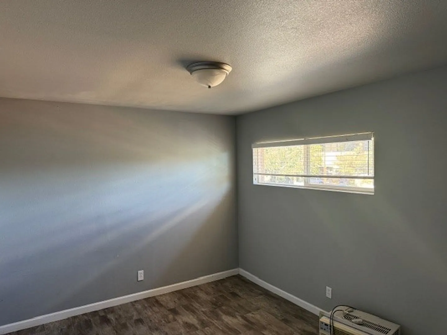 b One Bedroom Ground Floor Apartment Close to Renown & VA Hospital — Photo 4