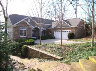 752 Navigators Pt, Seneca, SC 29672