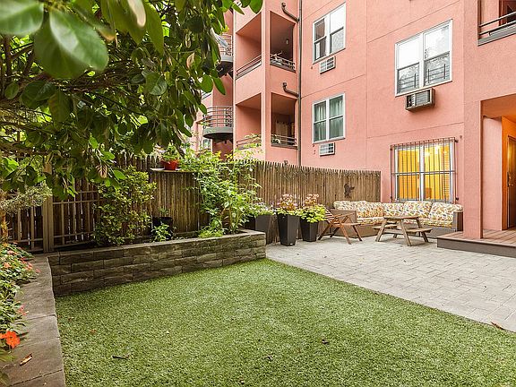 2nd image of 15 W 104th St APT 1B