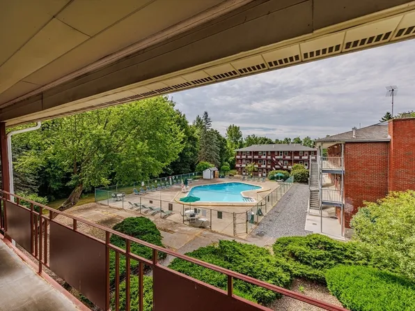 2-E2 Colonial Dr #6, Andover, MA 01810