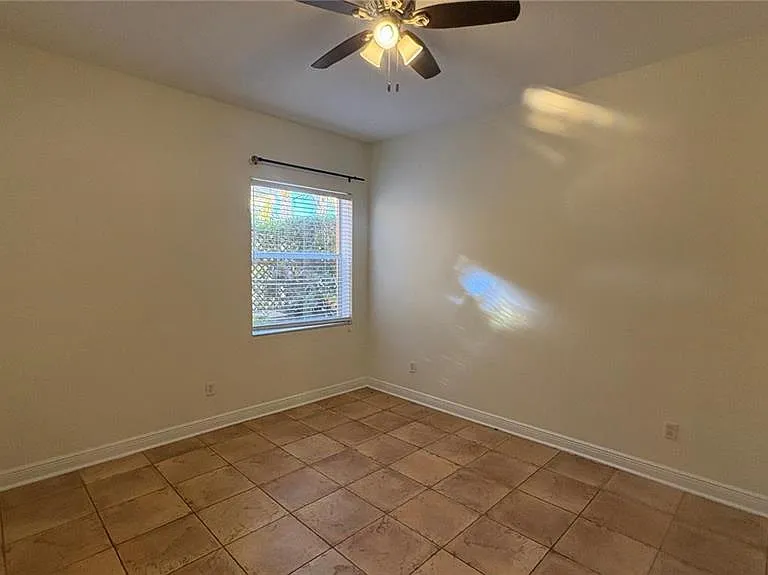 10547 Martinique Isle Dr — Photo 24