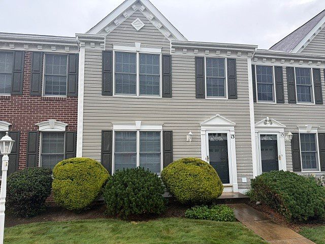 1st image of 13 Castleview Dr