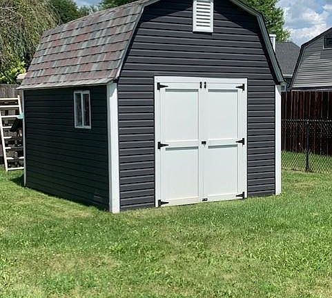 2nd image of 1214 Lindsey Ln