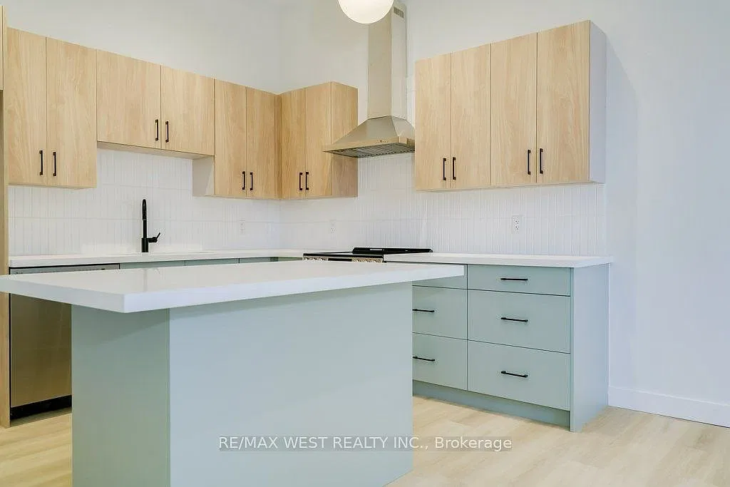 1 bed, $2,300 — Photo 3