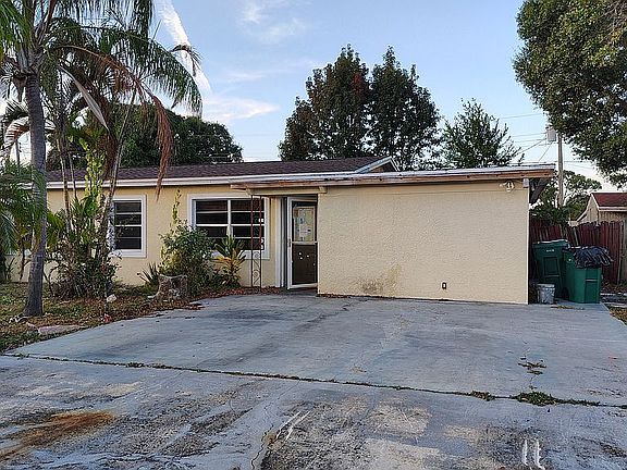 2nd image of 2456 Andrews Ave