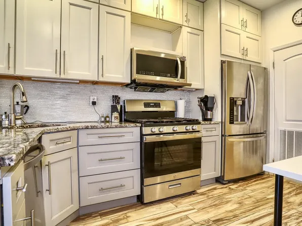 70 Park Avenue image 1 of 21