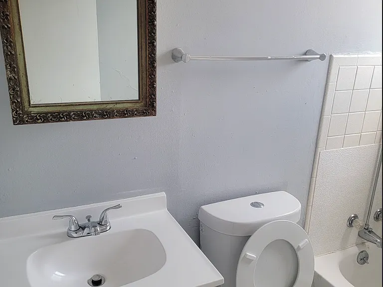 502 Hart St #504 — Photo 20