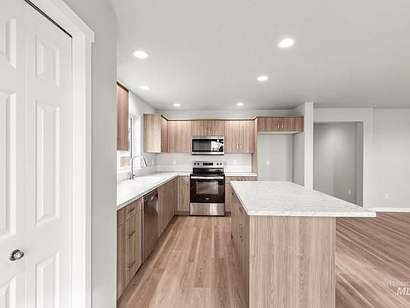 6th image of this home