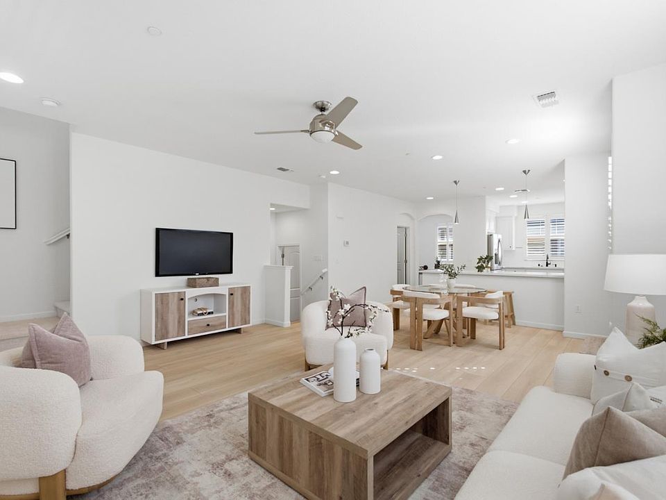 1st image of 438 San Eduardo Trl