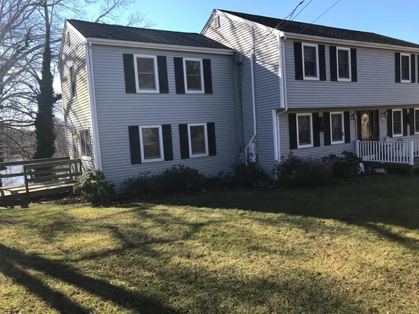 23 Hoover St, Plymouth, MA 02360