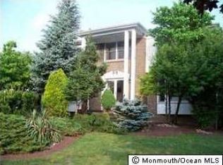 28 Arie Dr, Marlboro, NJ 07746