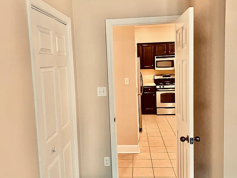 2886 Hampton Meadow Dr — Photo 11