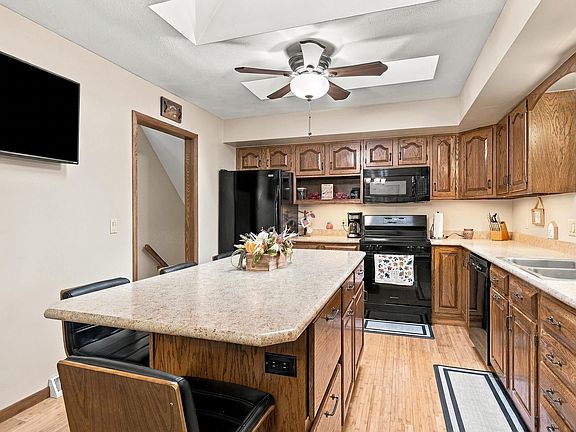 4th image of 3075 Vail Trl
