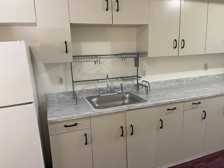 302 Canal St #4 — Photo 9