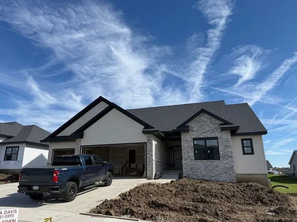 80 S Seven Oaks Rd, Northliberty, IA 52317