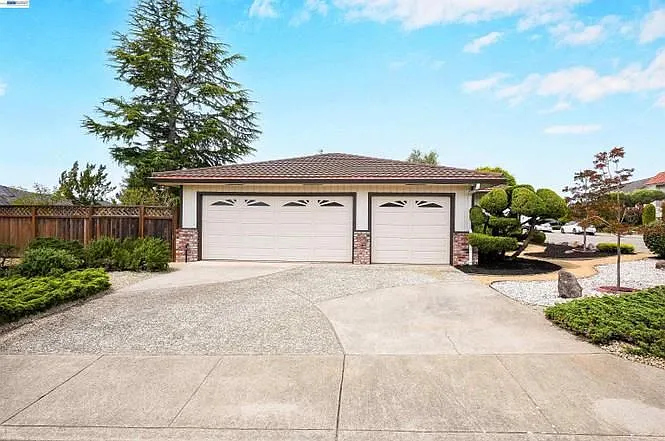 3787 Oakes Dr #HOUSE — Photo 1