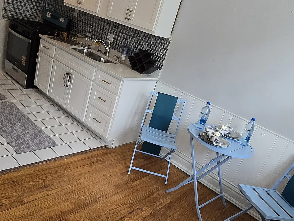 327 N Taylor Ave #104