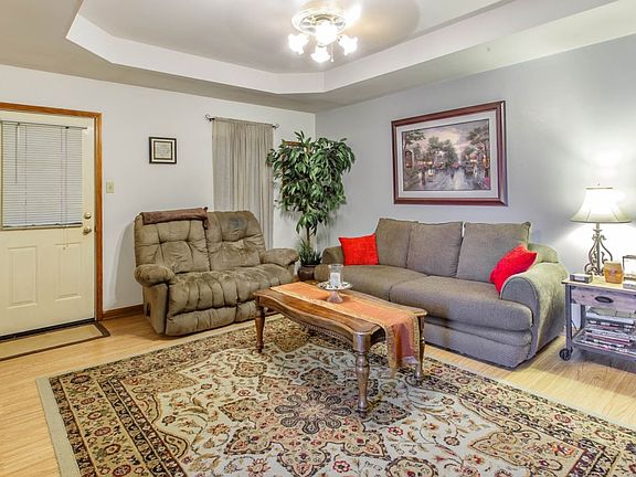 2nd image of 310 L Kirth Dr