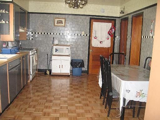 3rd image of 4934 S Damen Ave