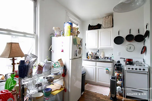 Rented by Grand & Co. | media 19