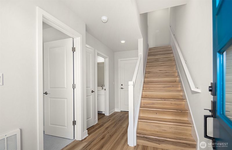 3rd image of 26540 NE 143rd Circle NE #33-C