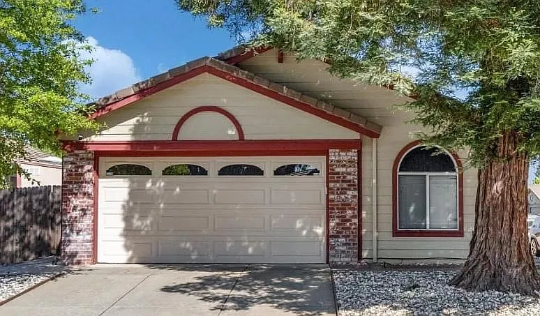 8735 Clear Star Ct