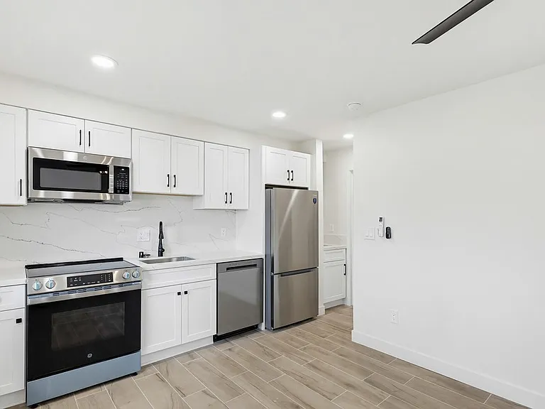 3330 Altadena Ave #1 — Photo 17