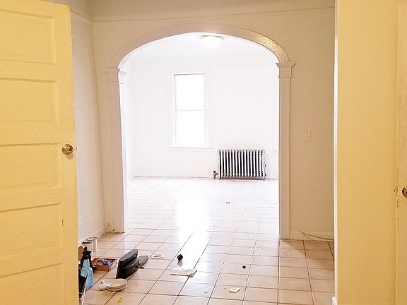 4th image of 2310 40th Ave #2