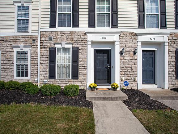 3rd image of 5280 Royal Arch Cascade Dr #528-26