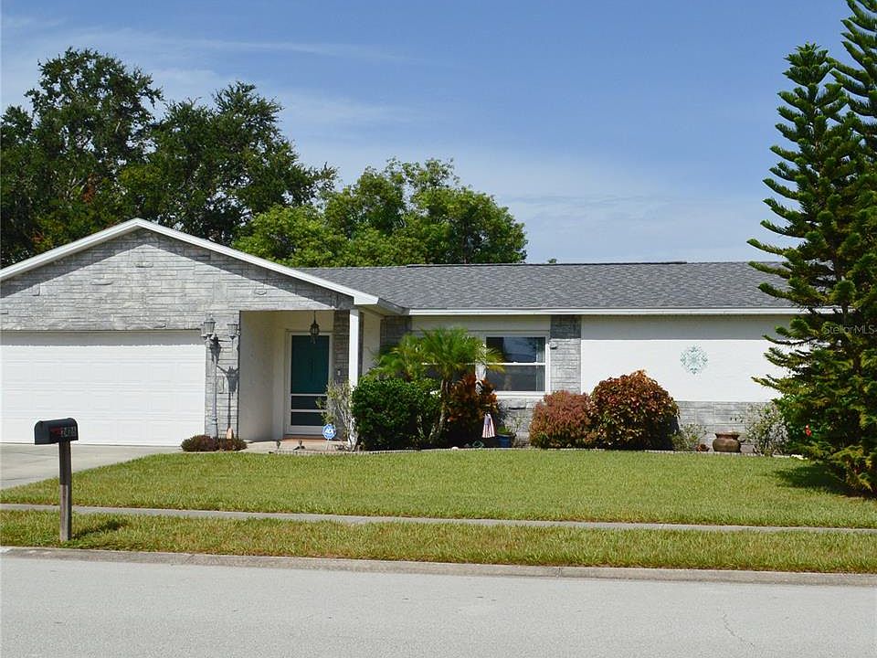 1st image of 2426 Benjamin Dr