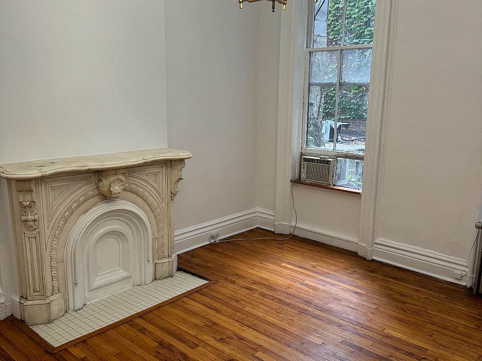 1st image of 66 Livingston St APT 2